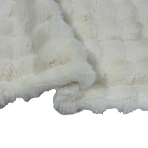 שמיכה ממולאת | כיסוי מיטה הרדוף – שמנת