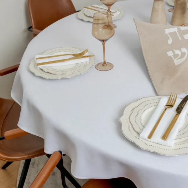 מפת שולחן גקארד דמוי פשתן  וינה – לבן