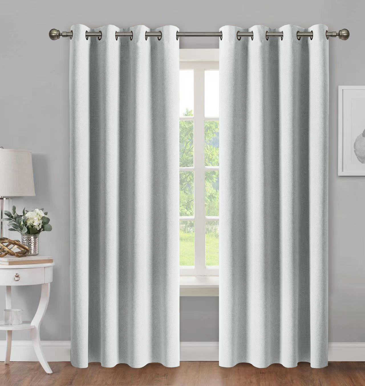 וילון לינדה האפלה – צבע לבן ( אפור בהיר )