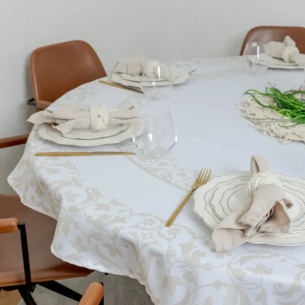 מפת שולחן מלטה – שמנת